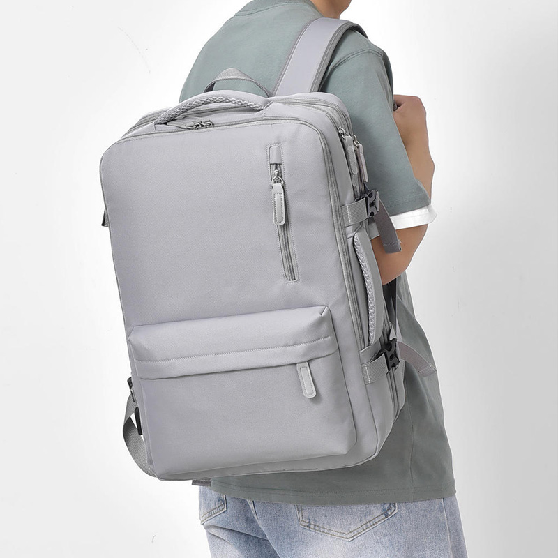 Large capacity laptop backpack